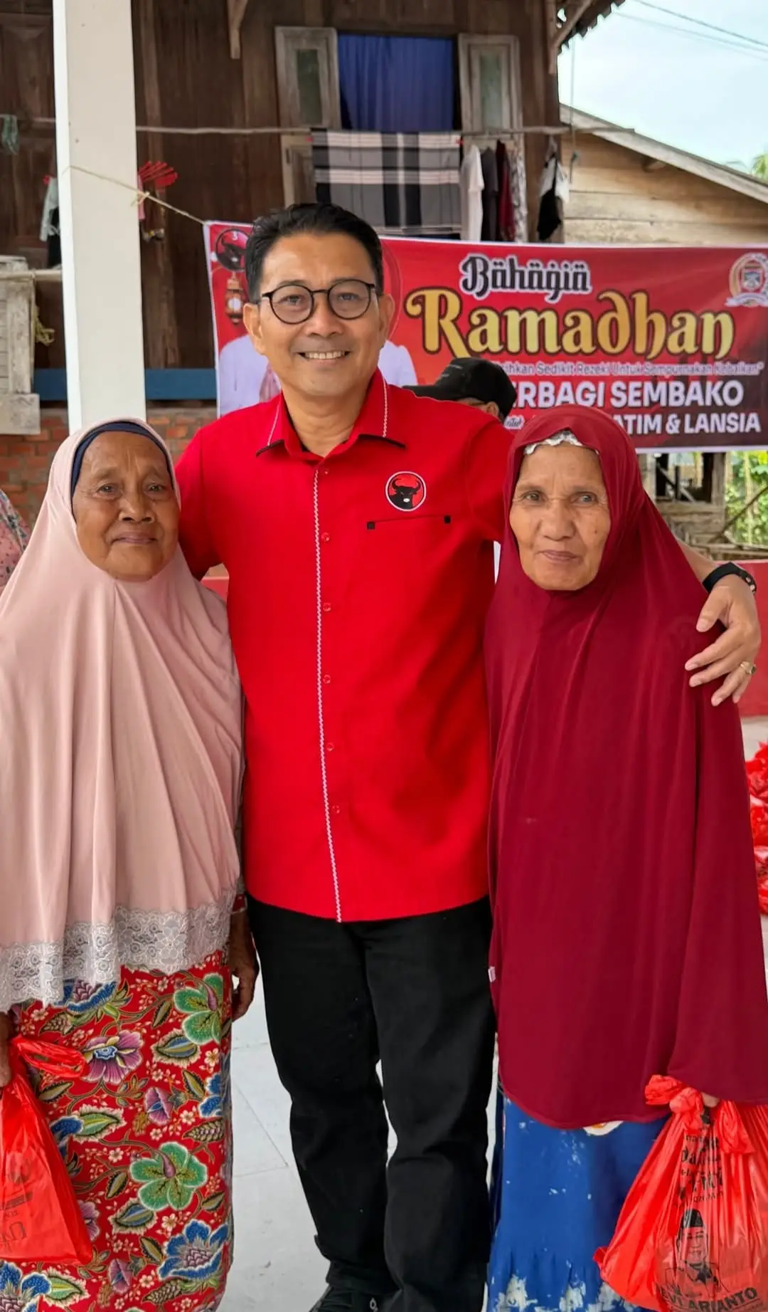 Ketua DPRD Muratara Berbagi 1.000 Paket Sembako untuk Yatim dan Lansia di Empat Wilayah